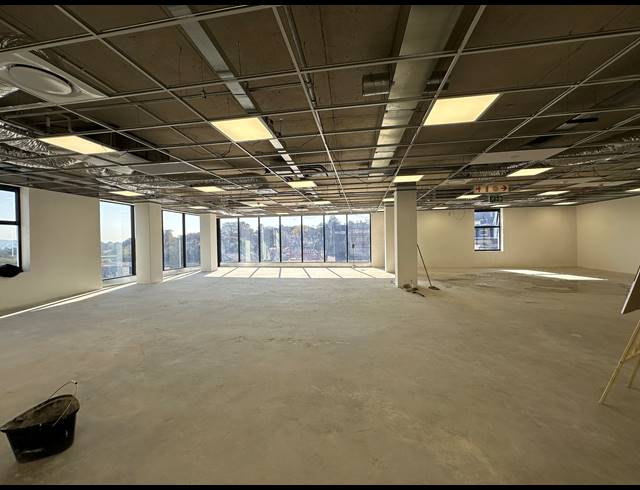 285M² OFFICE TO LET IN GLENADRIENNE